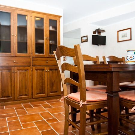 Casa Vacanza La Piazza Orvinio Exterior foto